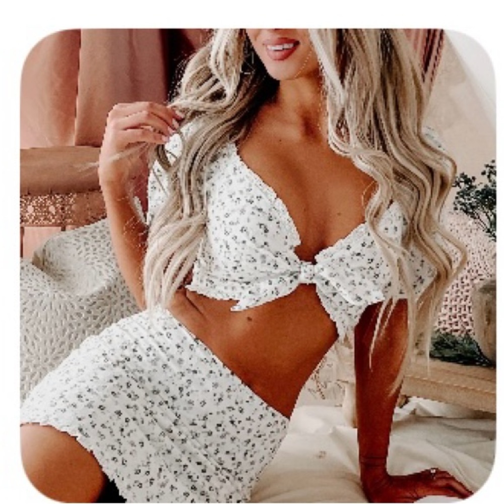 Floral skirt set size small